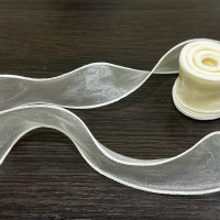 Лента органзовая 4 см. с кантиком