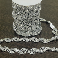 Камені (імітація) на нитці