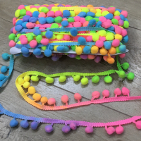 Тесьма з пушистиком