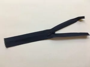 Змейка потайная 30 см. № 120 