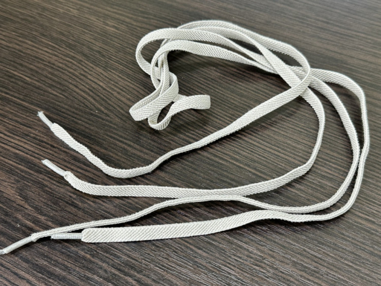 Шнурок гумка плоска 7 мм./90 см. № 172