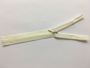 Змейка потайная 25 см. № М 