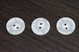 Гудзик Костюмний на 2 отвори 30 мм. №01/680